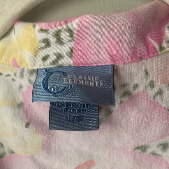 Vintage Classic Elements pink and yellow floral short sleeve button blouse - Picture 3 of 8